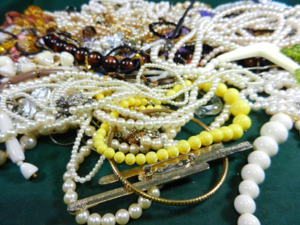 アクセサリー 大量まとめ売り ネックレス等 イミテーション 約2.2kg 