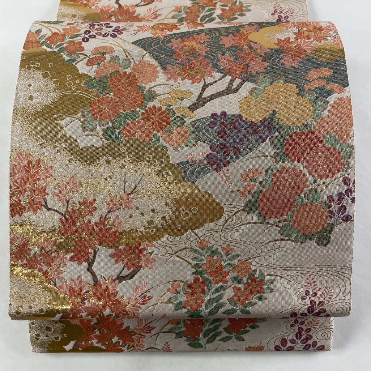大人気，HOT 袋帯 秀品 草花 流水 純金箔 灰白 六通 正絹(仕立て上がり)｜売買されたオークション情報、yahooの商品情報をアーカイブ公開 - オークファン 仕立て上がり