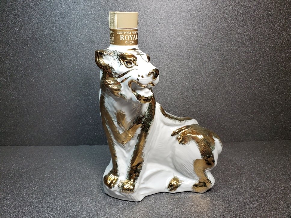 【未開栓】2010 SUNTORY WHISKY  干支ボトル 寅歳 SUNTORY ROYAL 干支ウィスキー 2010年寅ボトル 未開栓 現状品