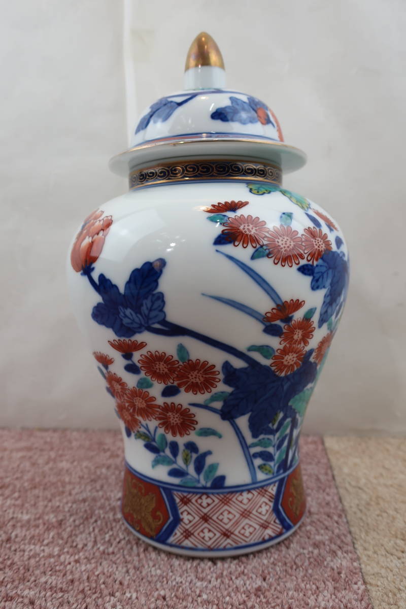 ○HS/ 有田焼 壷『哲山作』花絵 色絵 染付 染錦 沈香壺 飾壺 置物 陶器
