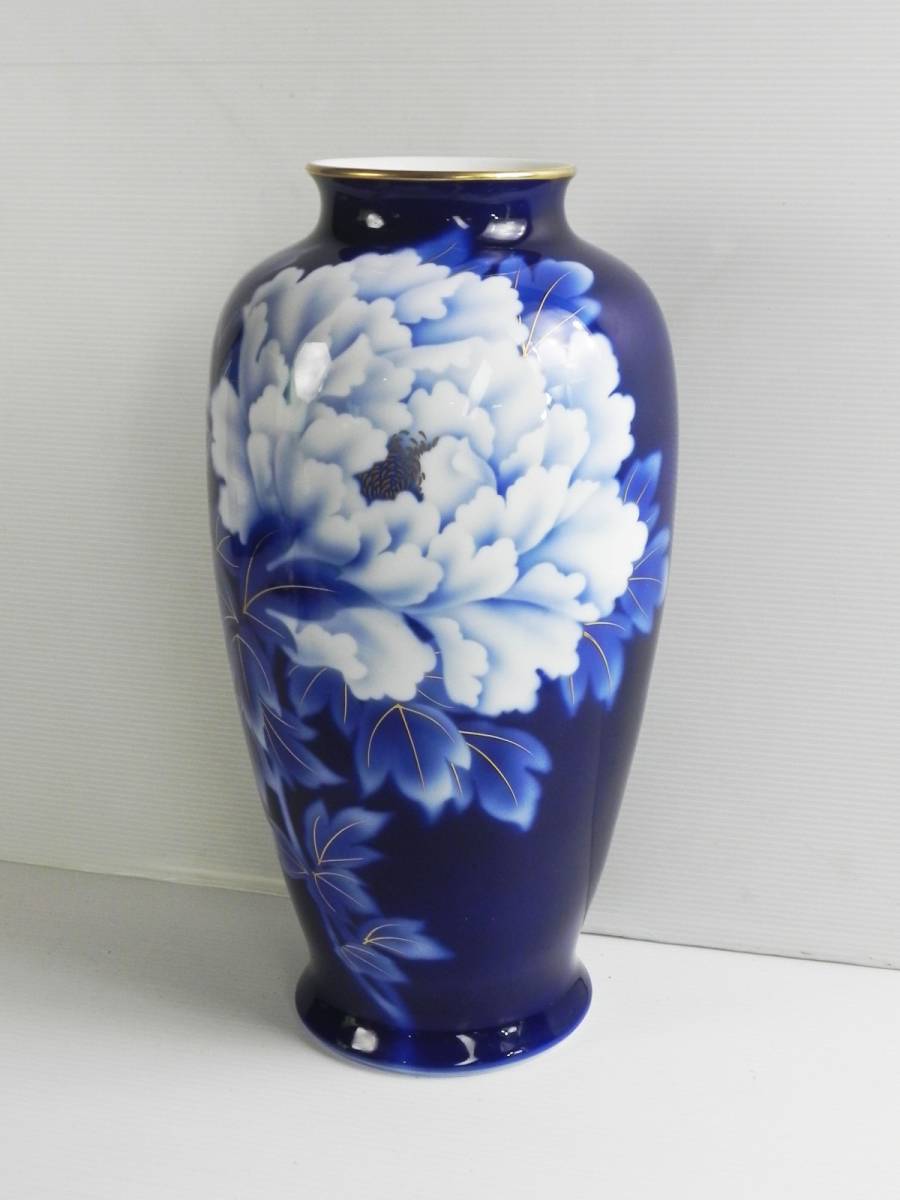 深川製磁 ◇ 花瓶 全長約37.5cm 牡丹 金彩 染付 宮内庁御用達 有田焼
