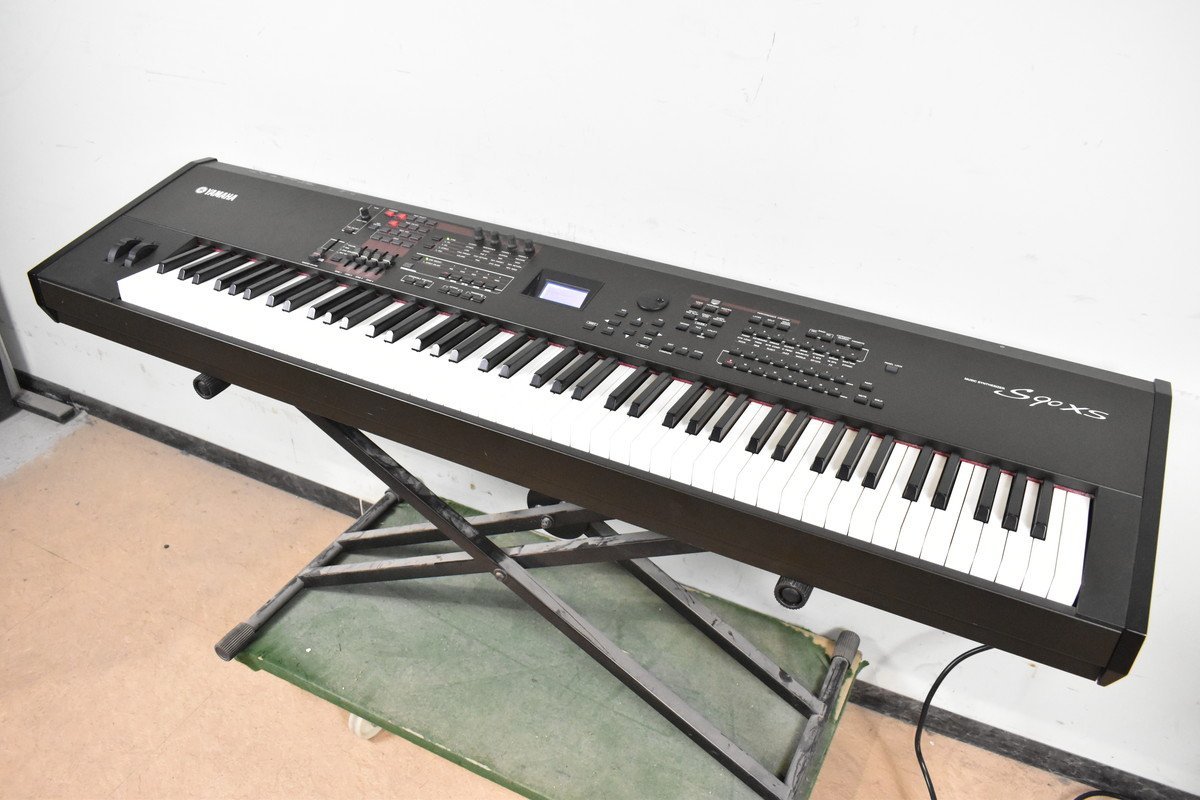 YAMAHA ヤマハ シンセサイザー S90 XS