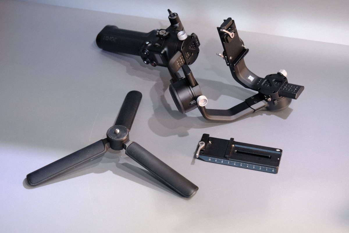 DJI 0 RSC - Pro Combo for RS 2を発表 より軽く、強力になった折り畳み式 - 2とRSC DJIがRS and DSLR 2」比較解説