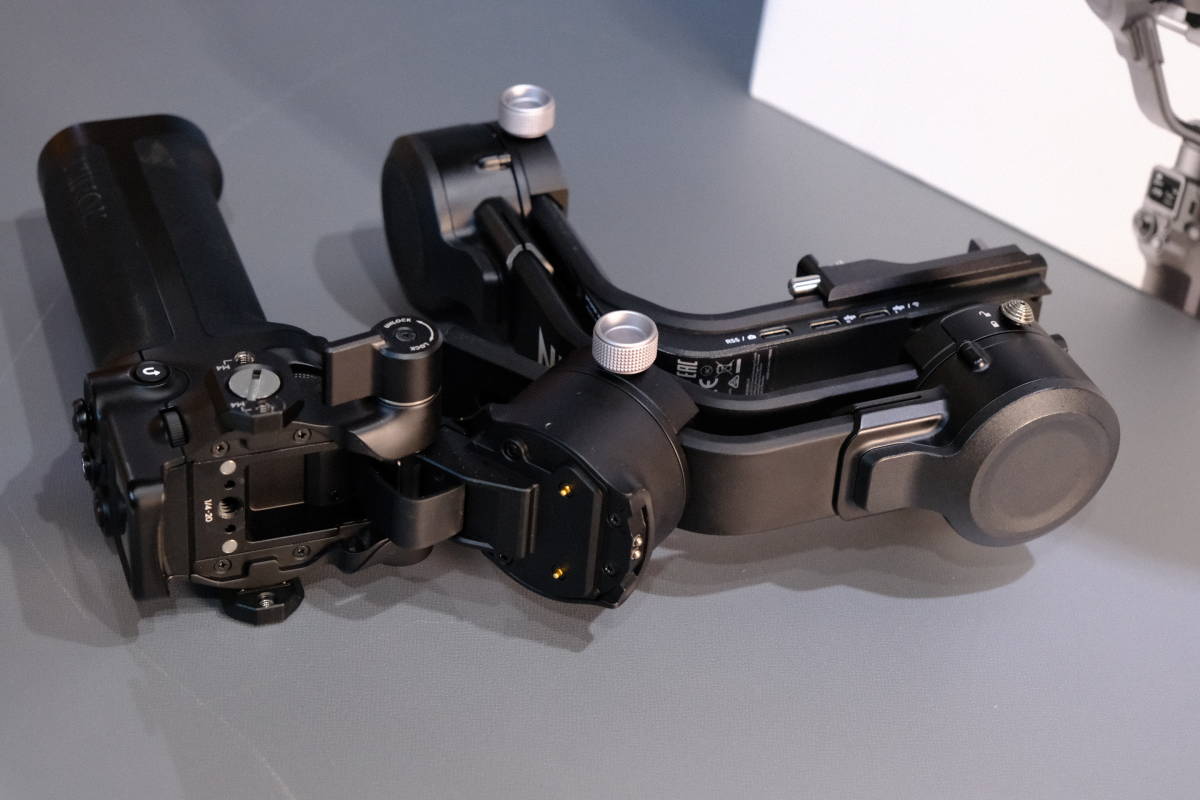 DJI 0 RSC - Pro Combo for RS 2を発表 より軽く、強力になった折り畳み式 - 2とRSC DJIがRS and DSLR 2」比較解説