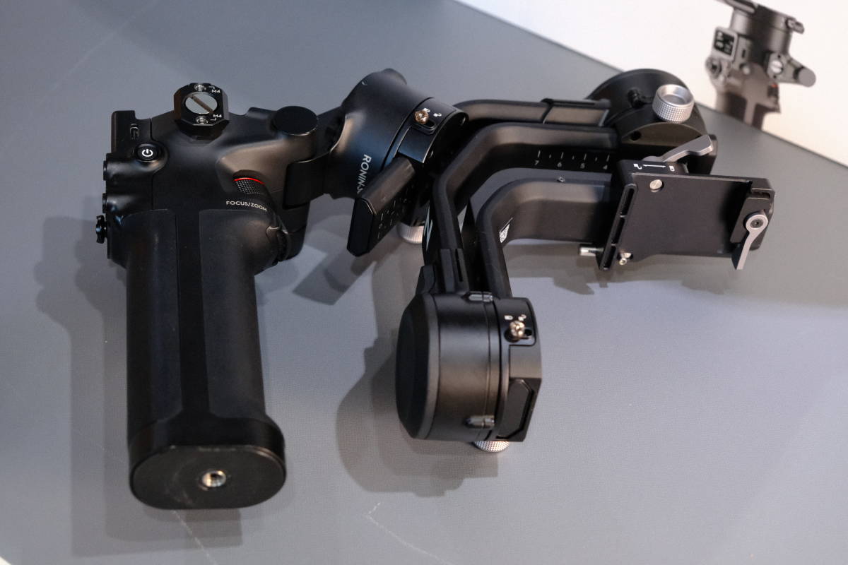 DJI 0 RSC - Pro Combo for RS 2を発表 より軽く、強力になった折り畳み式 - 2とRSC DJIがRS and DSLR 2」比較解説
