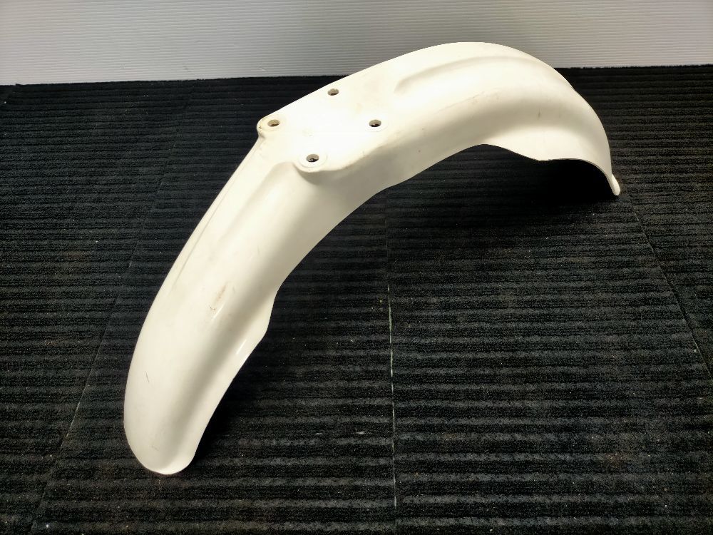 17W | 2026年最新Yahoo!オークション DT50 -dt50(カウル、フェンダー)の中古品 [ヤマハ] フロント DT50純正フロントフェンダー白 割れ無! 純正フロントフェンダー 前フェンダー 交換にどうぞ YAMAHA FRONT • カウルの中古品・新品・未使用