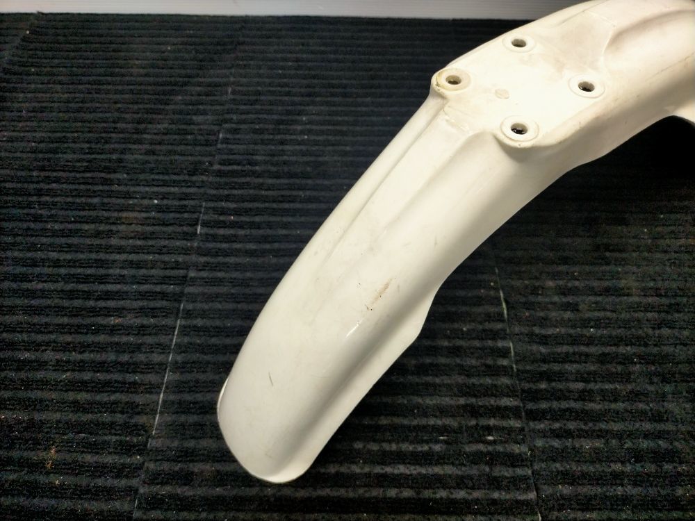 17W | 2026年最新Yahoo!オークション DT50 -dt50(カウル、フェンダー)の中古品 [ヤマハ] フロント DT50純正フロントフェンダー白 割れ無! 純正フロントフェンダー 前フェンダー 交換にどうぞ YAMAHA FRONT • カウルの中古品・新品・未使用