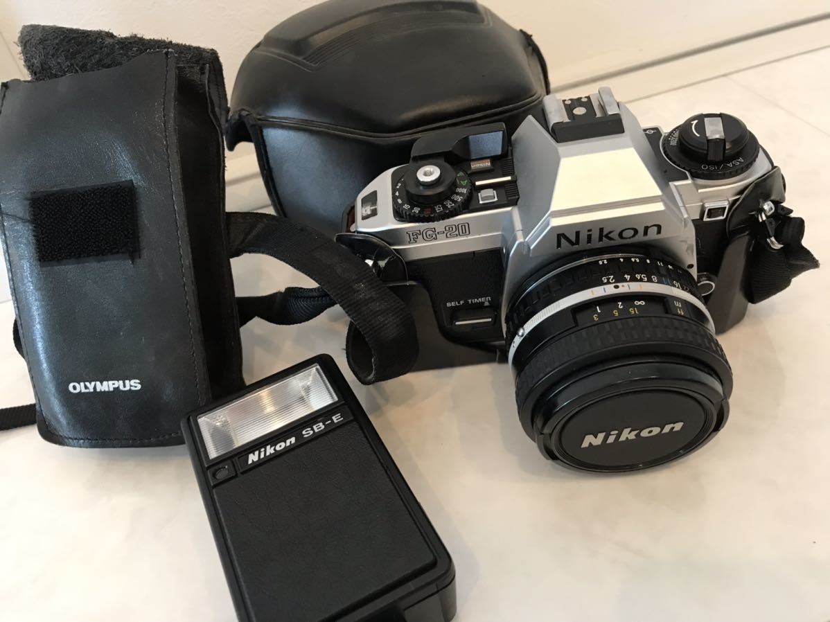 Nikon FG-20 カメラ レンズ付 ストロボ付 ケース付 セット(ニコン 