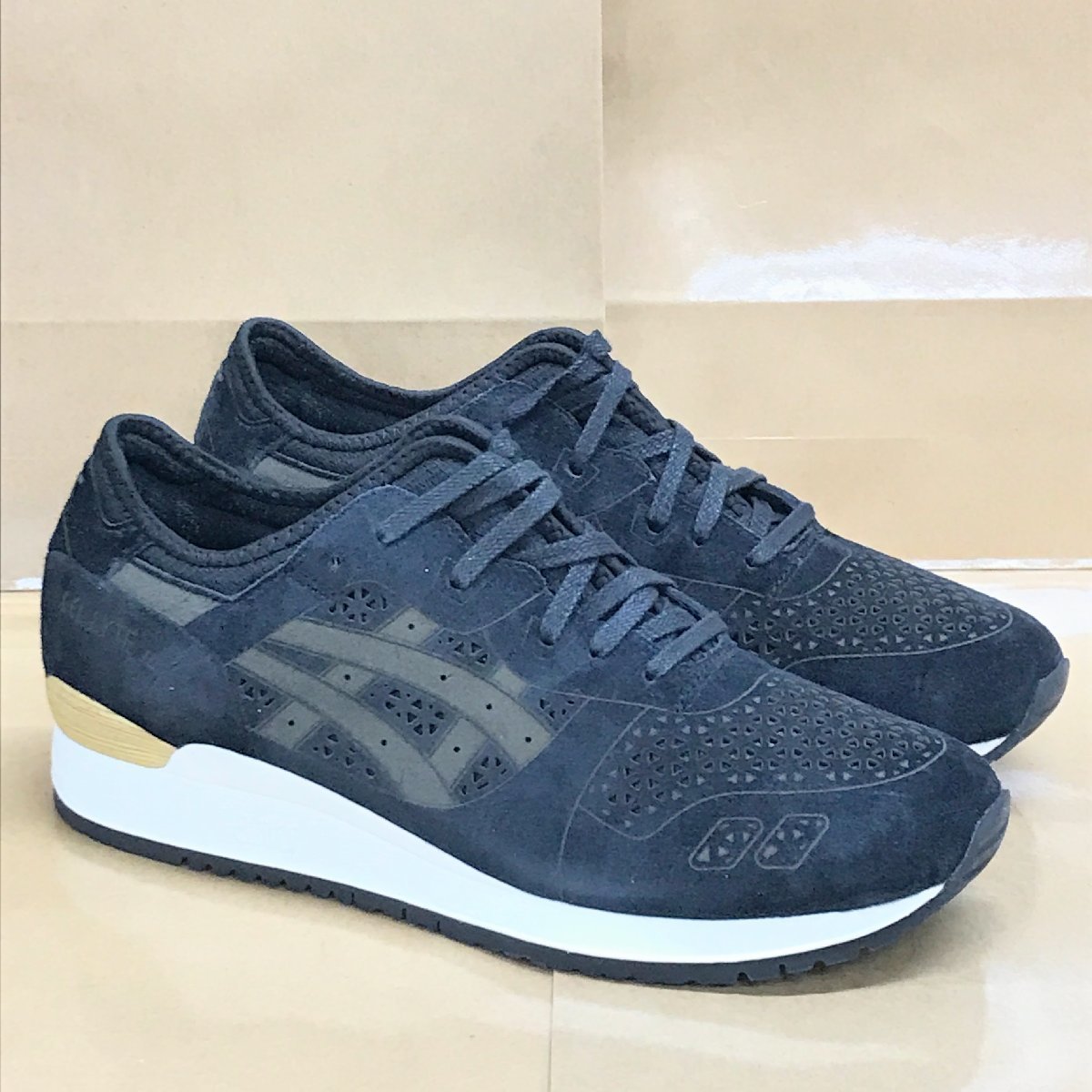 豊富な，定番 28.5cm US10.5 ASICS GEL-LYTE III LC Lazer Carving tH5e3l-9090 アシックス ゲルライト 3 エヴォ レーザーパック H70861(28.5cm)｜売買されたオークション情報、yahooの商品情報をアーカイブ公開 - オークファン 28.5cm