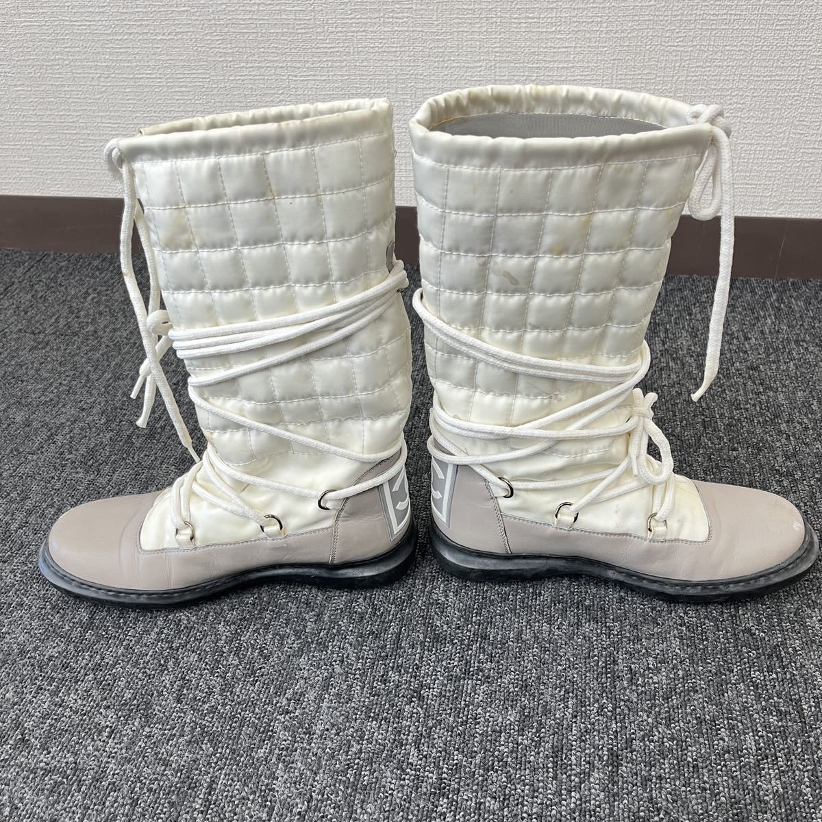お買い得】☆CHANEL スポーツライン キルティングブーツ ホワイト