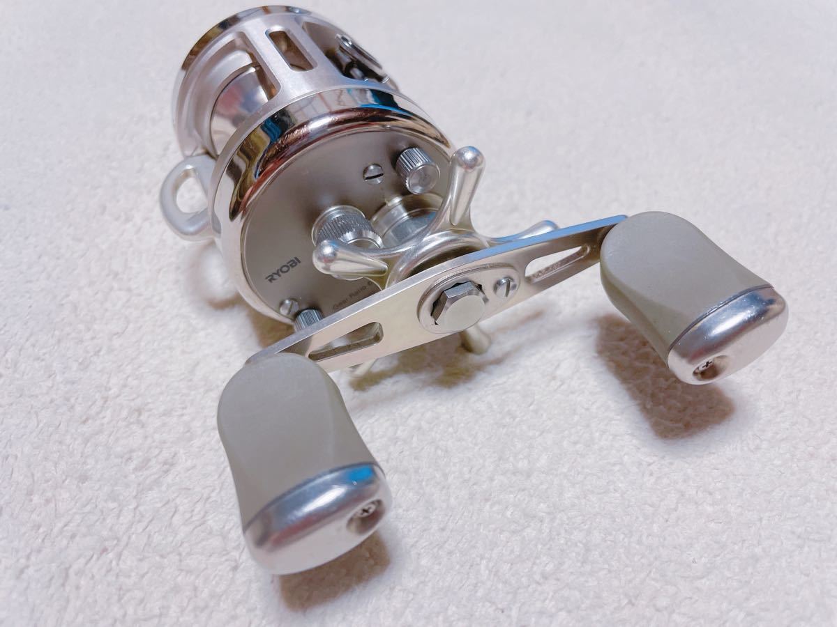 リョービVARIUS M200 ベイトリール チタン製 リョービ バリウス M200 チタンボディー 日本製 RYOBI VARIUS Made in