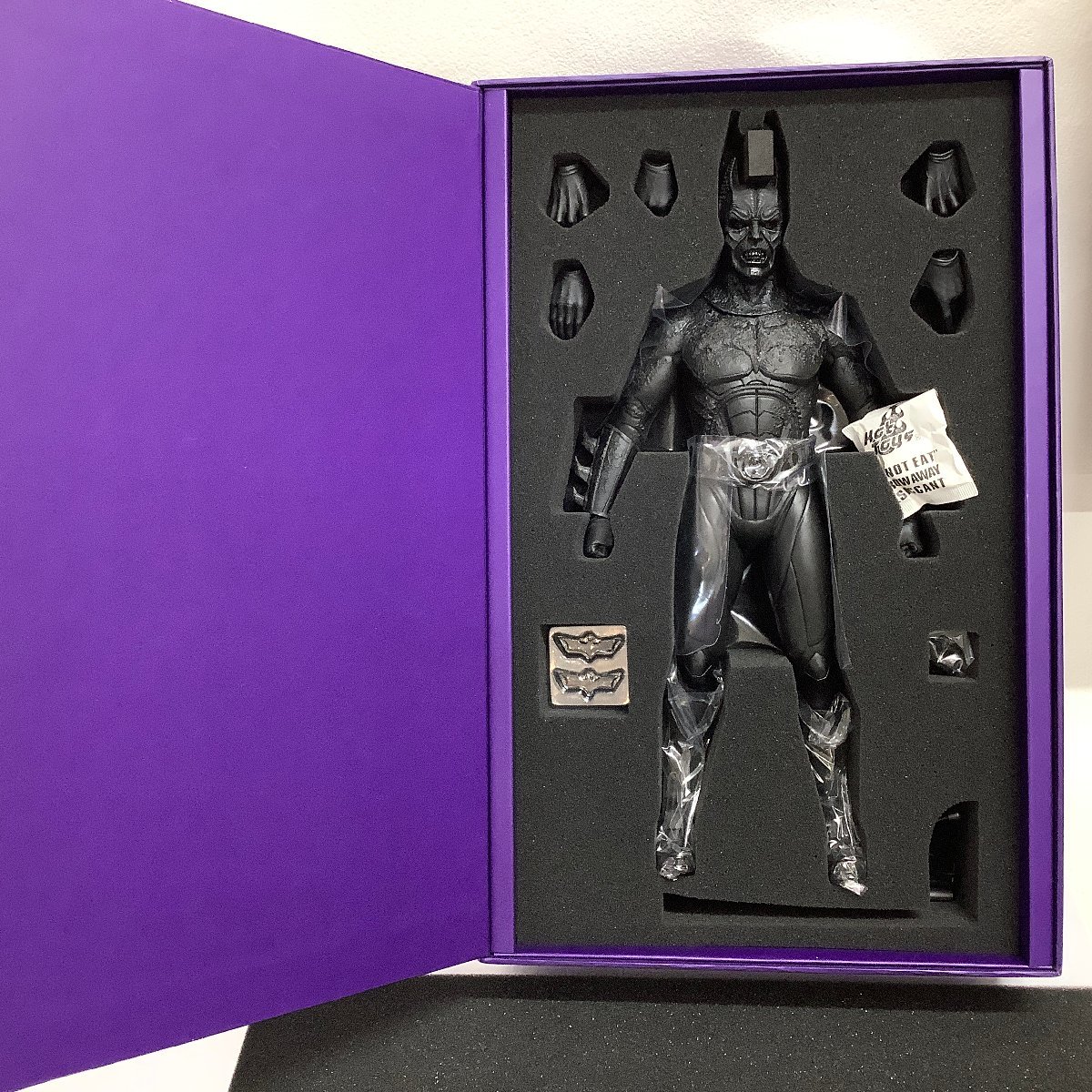 HOT TOYS ムービー・マスターピース バットマンビギンズ 鬼バットマン 