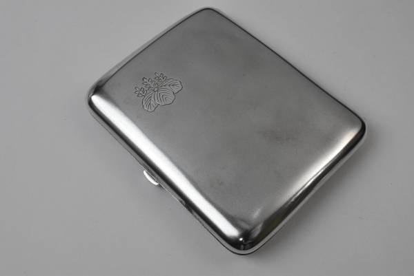 賜品 大正10年 皇室、政府五七桐紋入り銀製煙草ケース 極珍品