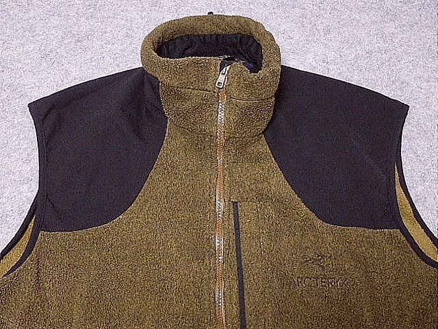 【HOT，限定セール】 アークテリクス　Arc'teryx　フリース　ベスト　ヴィンテージ　カナダ製　Ｌサイズ　ポーラテック　茶系