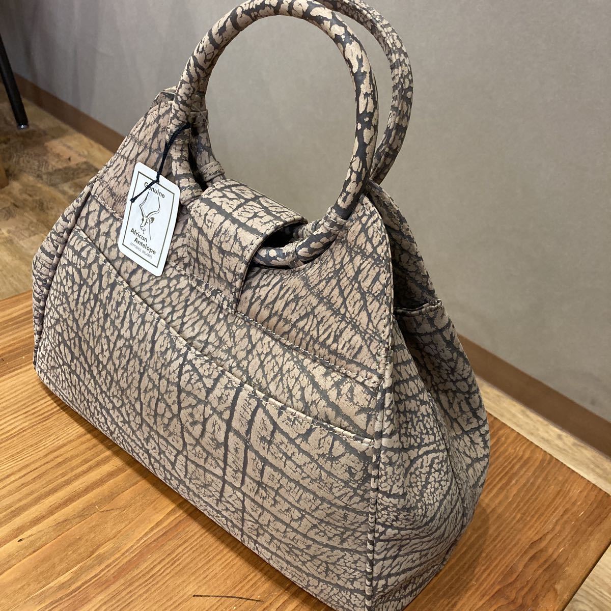 新品 アフリカンアンテロープ 革 ハンドバッグ 高級 オシャレ 【未使用 
