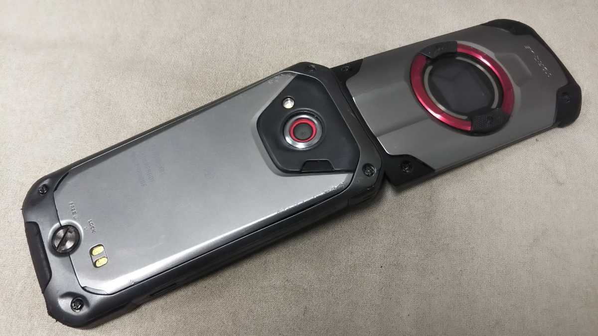 au SIMフリー TORQUE X01 KYF33 ＃AG423 KYOCERA 4Gガラホ 折り畳み