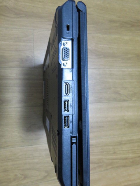 富士通 Lifebook A561/D Intel Core i5-2520 2.5GHz 4GB HDD 240GB 