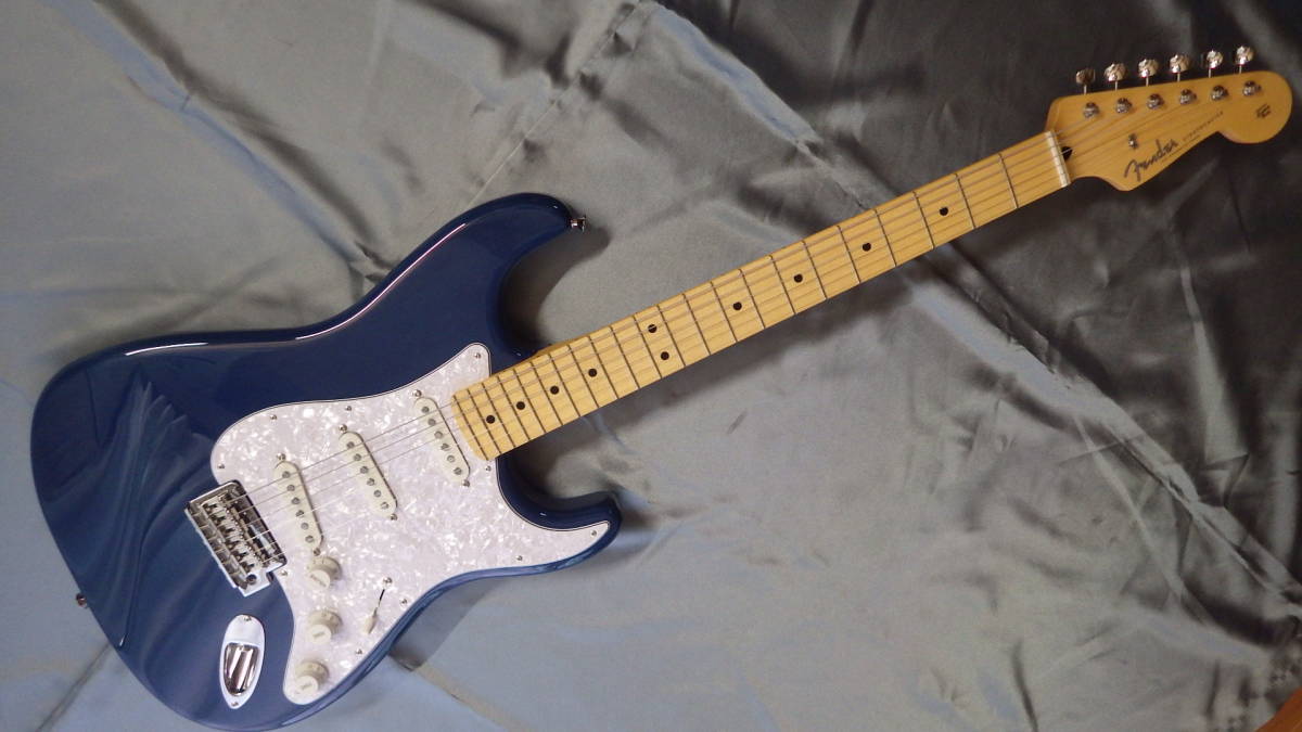 フェンダージャパン STRATOCASTER エレキギター