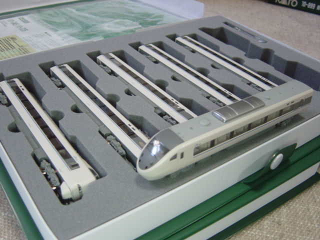 カトー 10-326＆345 681系「サンダーバード」基本増結 9両セット（税込