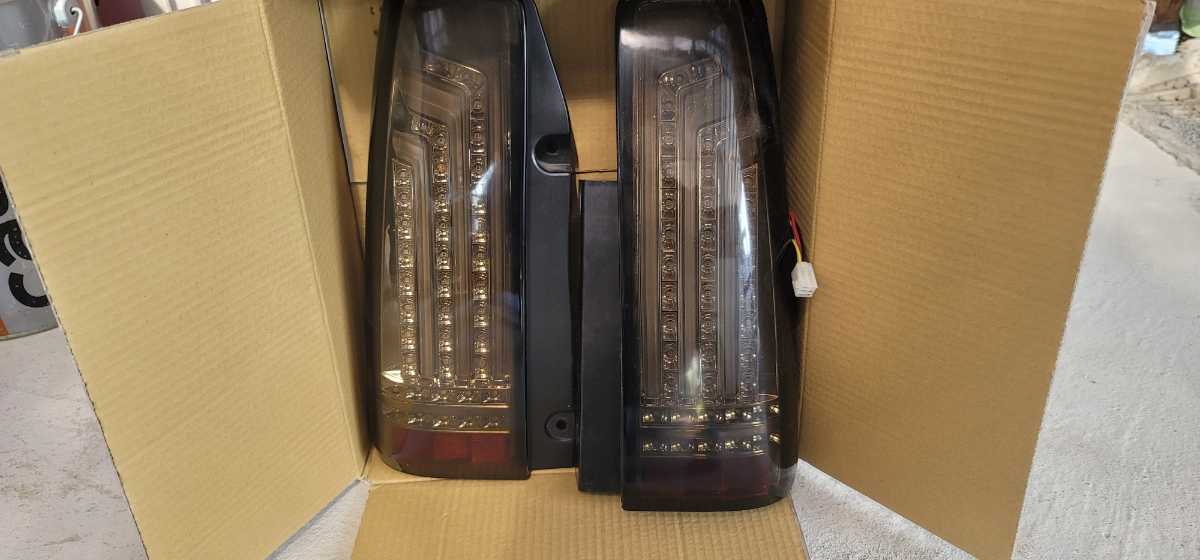 ジャンクJB23テールランプ ジムニーJB23 エムブロ テールランプ