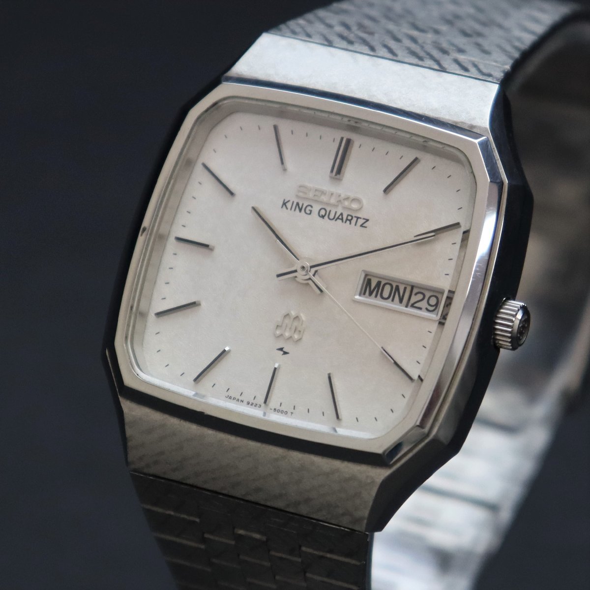 電池新品 SEIKO KING QUARTZ セイコー キングクォーツ 9223-5000 