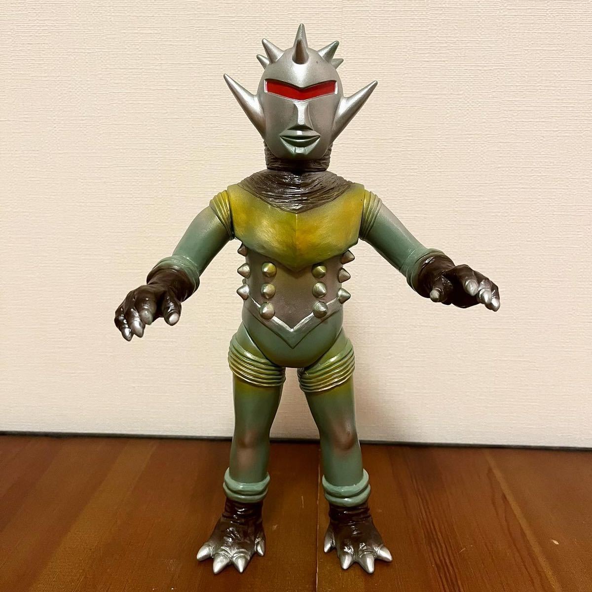 ウリンガ ベアモデル ソフビ ウリンガ ベアモデル ウルトラマン 未開封