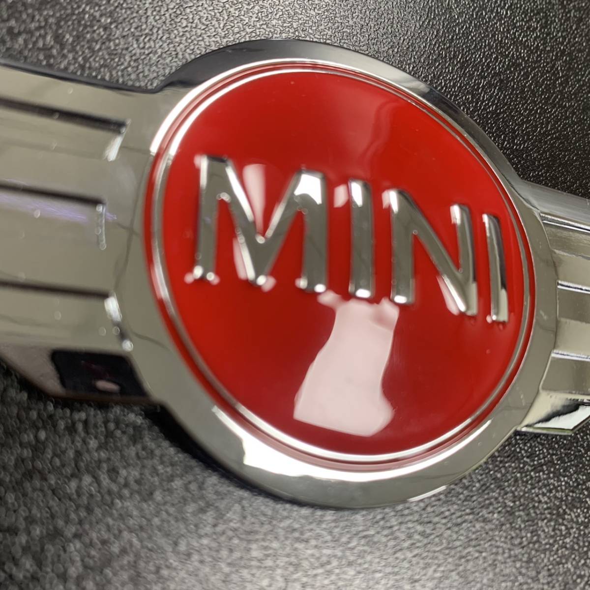 BMW ミニ MINI メタル メッキ レッド 赤 エンブレム フロント 