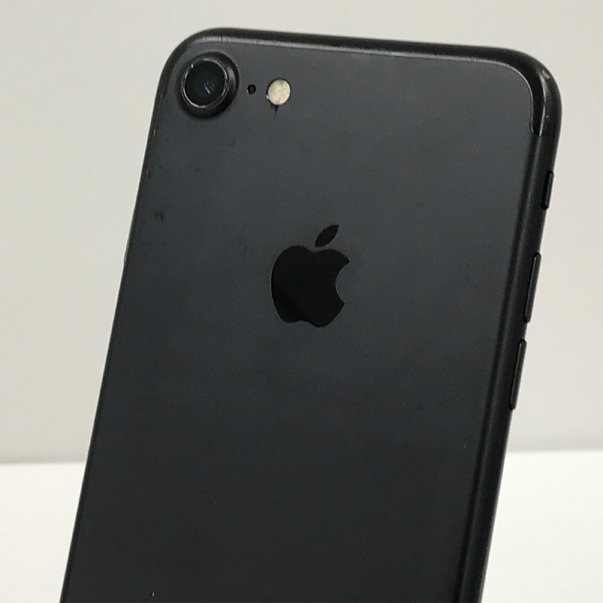 iPhone7 32GB ブラック SIMロック解除済み au 本体 n05375 iPhone 家電