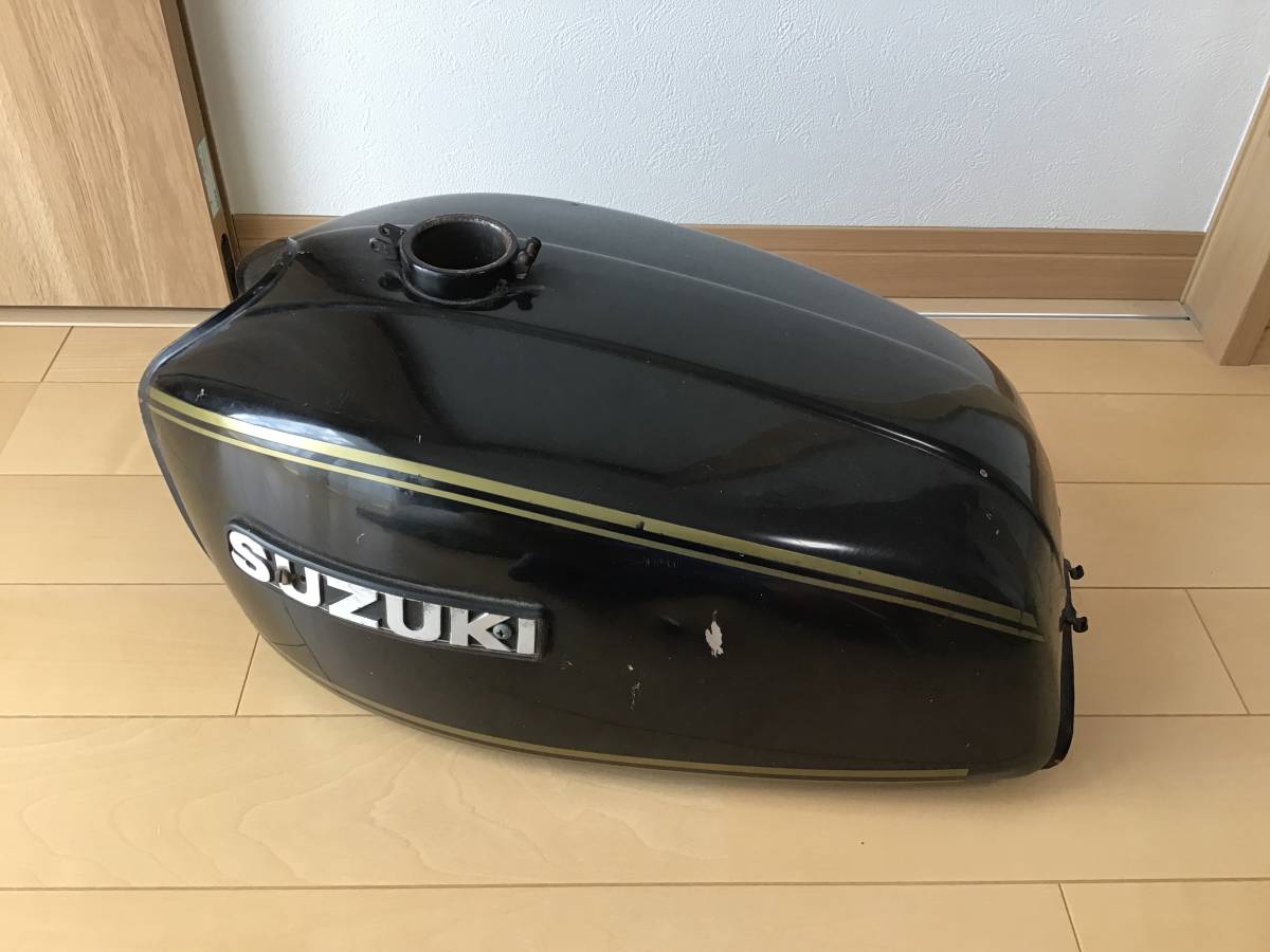 スズキ GT550 GT380 ガソリンタンク ジャンク品 GT550 スズキ スズキ GT550 GT380 ガソリンタンク ジャンク品 GT550 スズキ