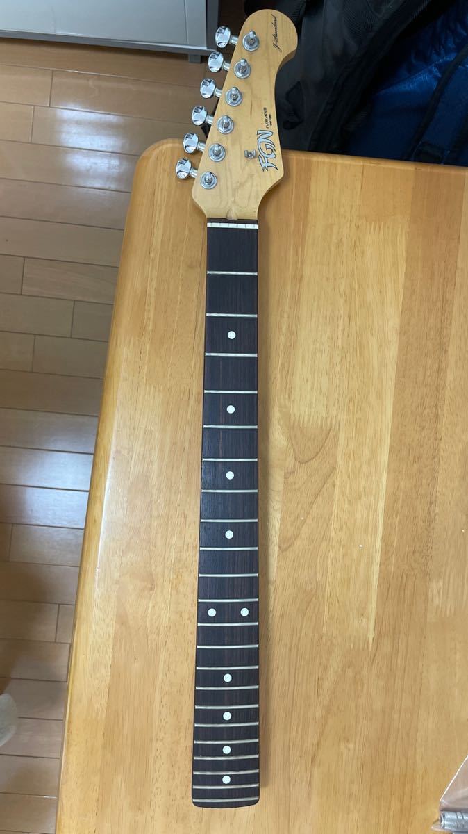 ストラトキャスター ネック フジゲン FGN gotho ペグ おまけfender 