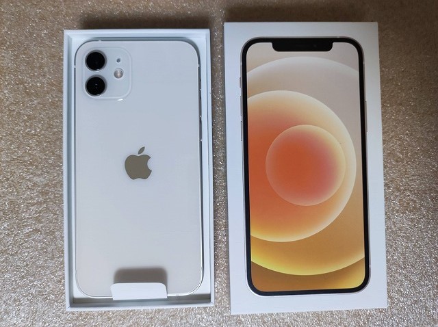 □新品未使用□ iPhone12 64GB ホワイト本体 SIMフリー/SIMロック解除