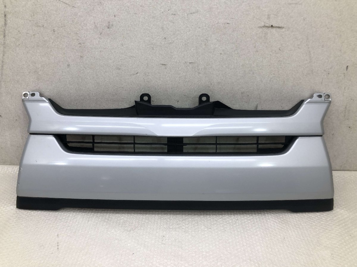 トヨタ ハイエース 4型 200系 純正 フロントグリル 53100-26370 53111