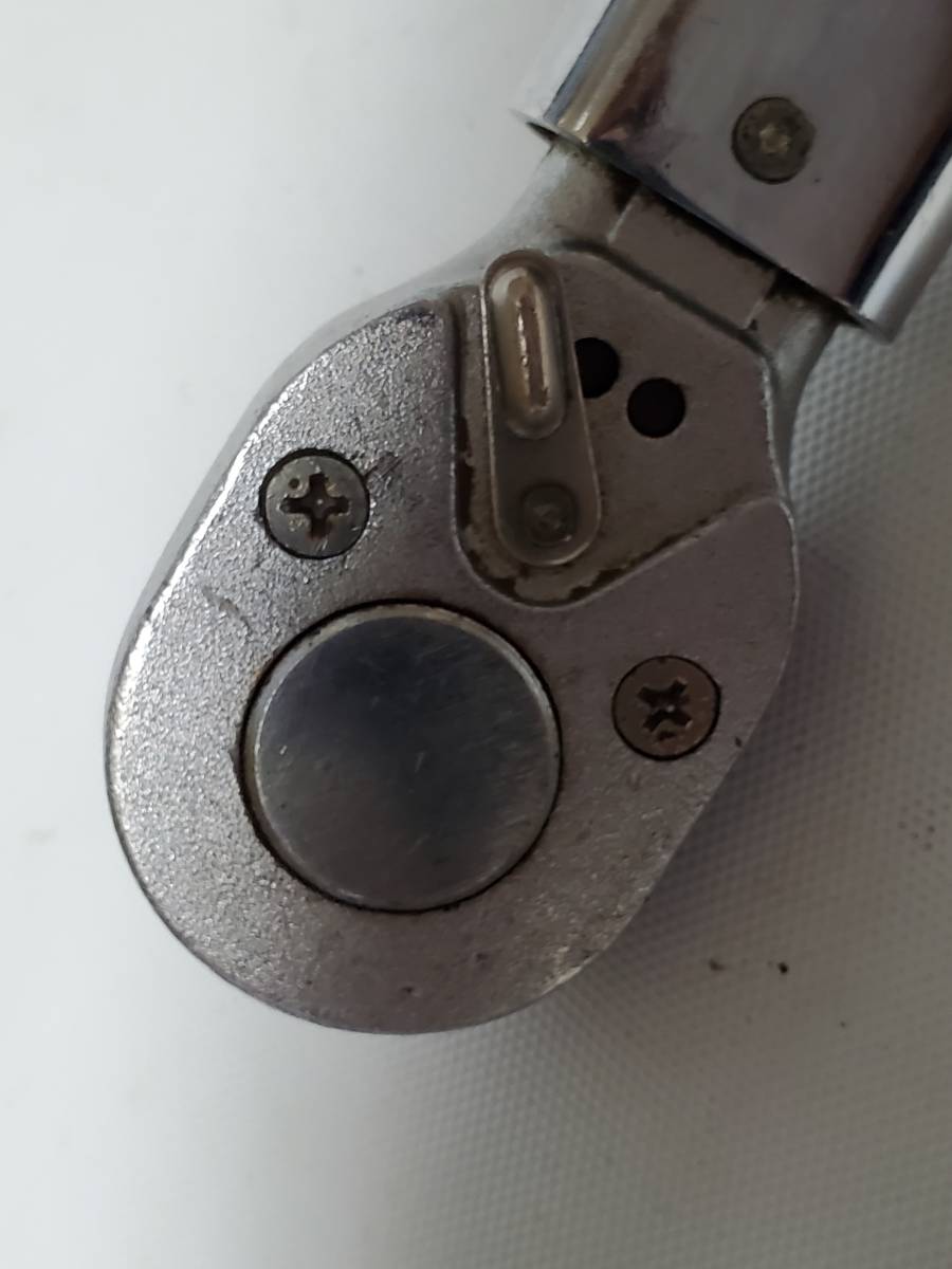 81223744_4