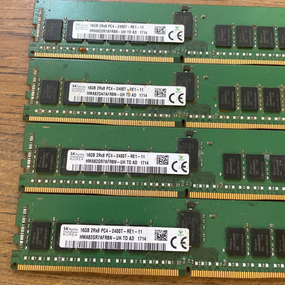 4枚セット 16GBGB DDR4 PC4-2400T-RE1 サーバー用 16GB SK 2Rx8 ddr4