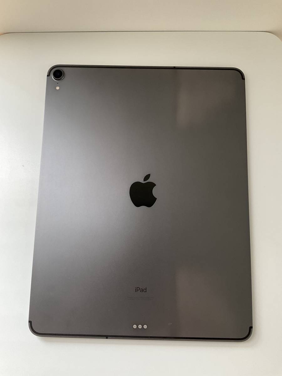 タブレット 第三世代 iPad pro 12.9 256GB Wifi スペースグレー
