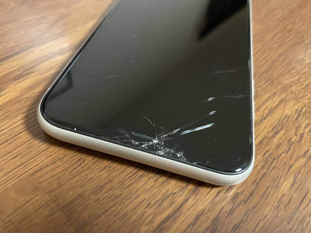 iPhone 11， ホワイト， 64GB 画面ヒビ アップルストア購入 0 iPhone ホワイト 89% 画面割れなし XR
