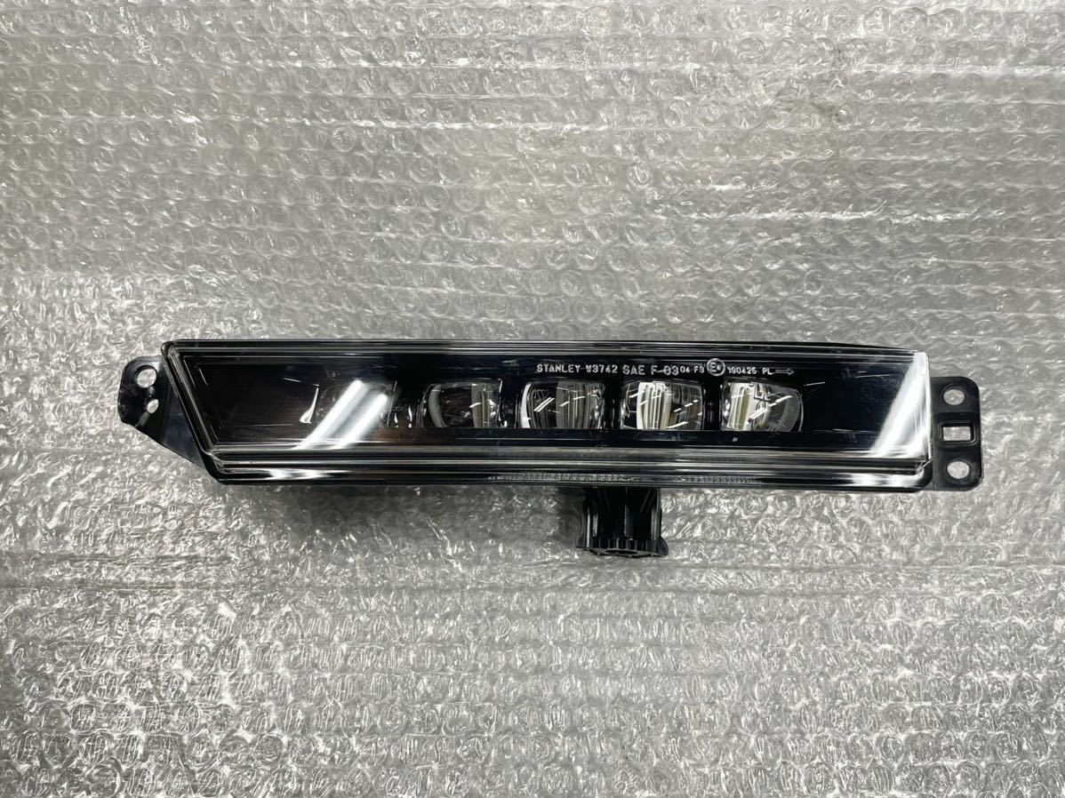 送料込み】ホンダ 純正 LED フォグランプ 左 インナーブラック W3742