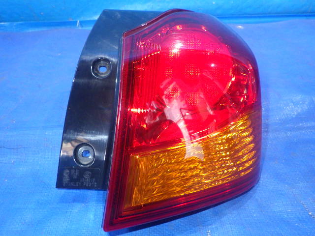 17 RVR GA3W 純正 22年 前期 4B10 右 テールランプ 右Rライト 三菱・RVR -