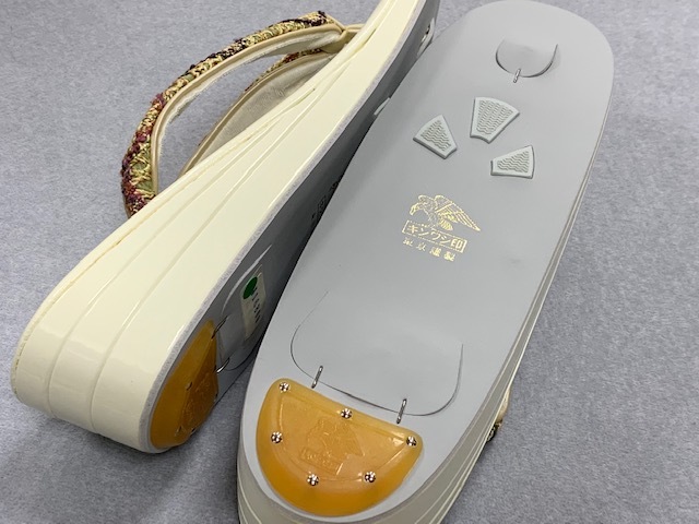 草履 キンワシ 印の通販 草履の通販 バッグの通販 金鷲 191026-6 金鷲レディース草履 金鷲印 草履バックセットの通販 - きもの館久 フリーサイズ キンワシ印 ゴールド Lサイズ