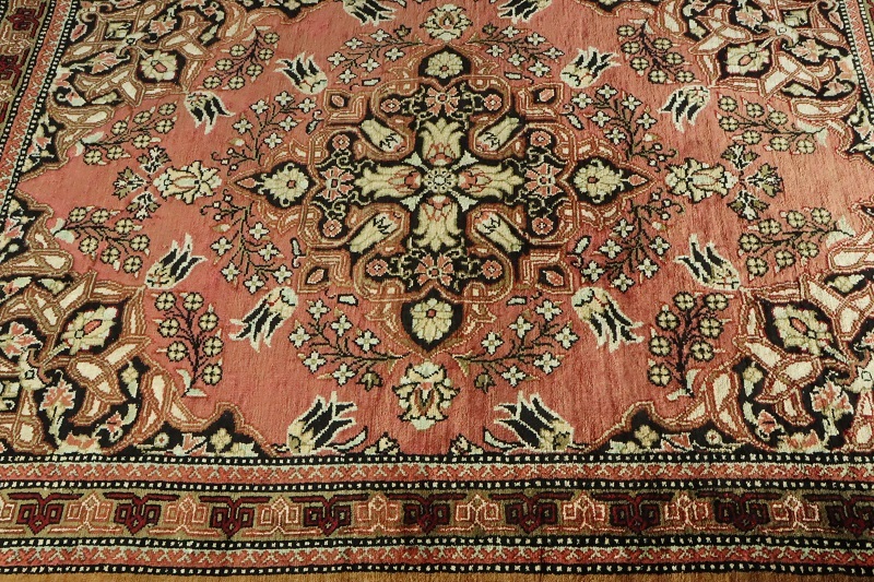 ペルシャ絨毯本物保証クム産100%手織り天然シルク花柄赤玄関マット84