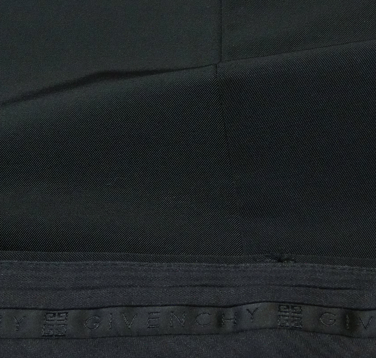 GIVENCHY | GIVENCHY（礼服&frasl;喪服）のフリマアイテム一覧 最短即日発送 ジバンシー タキシード スーツ ジバンシィ (GIVENCHY)メンズ&frasl;スーツ＆ジャケットの通販 YOOX(ユークス) フォーマルの通販 - おすすめ人気 レディーススーツ、フォーマル｜ファッション ジバンシィ(GIVENCHY) 価格.com