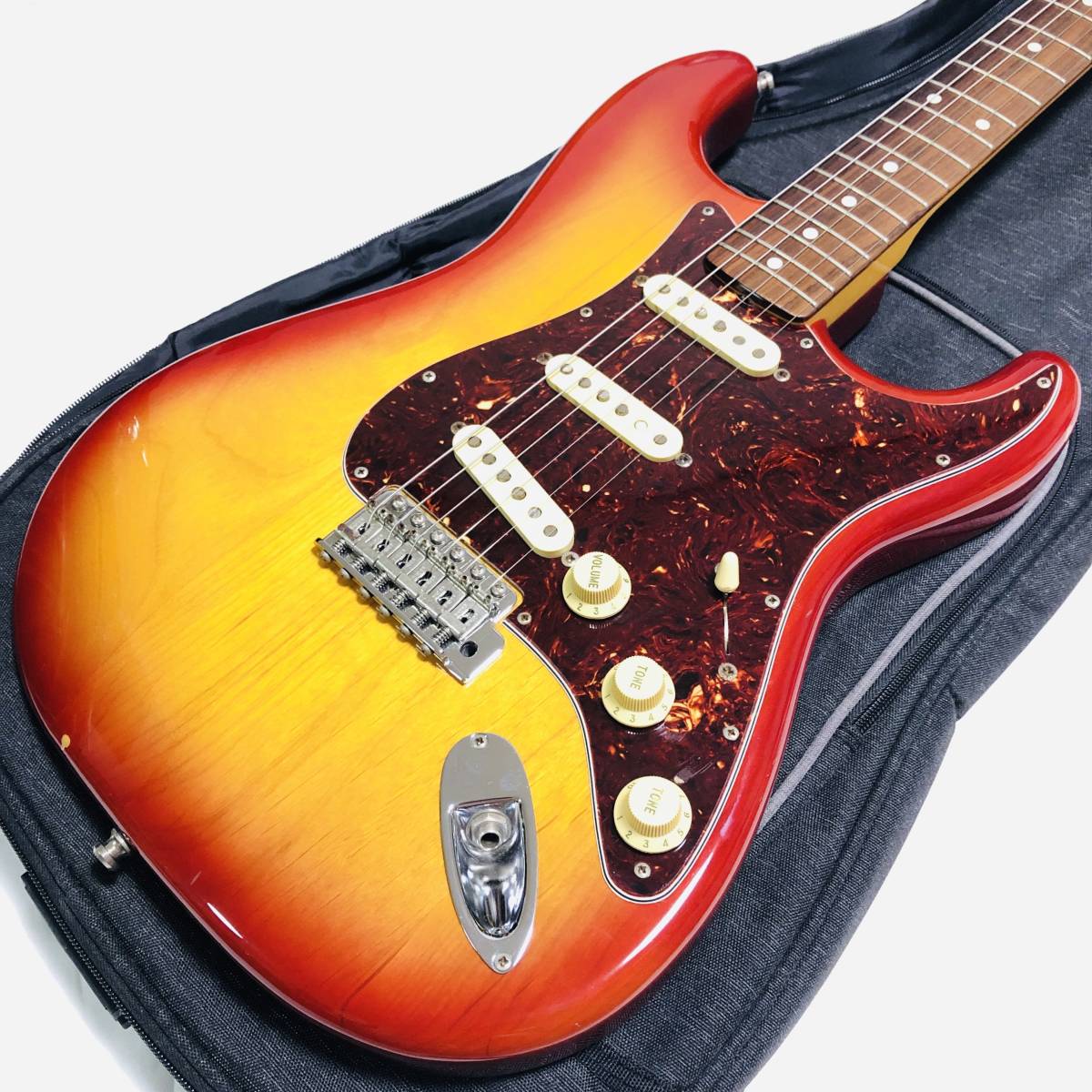 レアカラー】 Fender Stratocaster ST62-TX Cherry Burst CBS CSB 