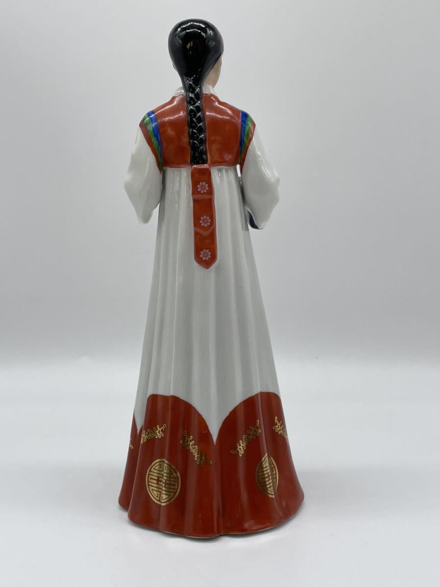  SEOUL チマチョゴリを着た女性 陶器　韓国　伝統衣装 SEOUL チマチョゴリを着た女性 陶器 韓国 伝統衣装 【公式通販】