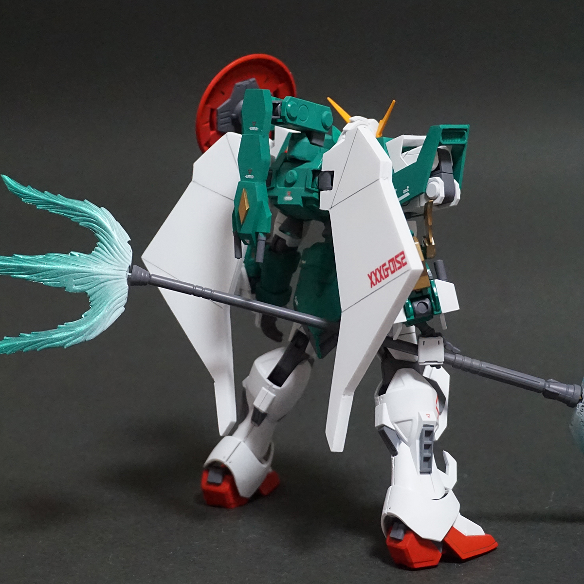 HGAC アルトロンガンダム 【HGAC シェンロンガンダム改造品】 塗装済 