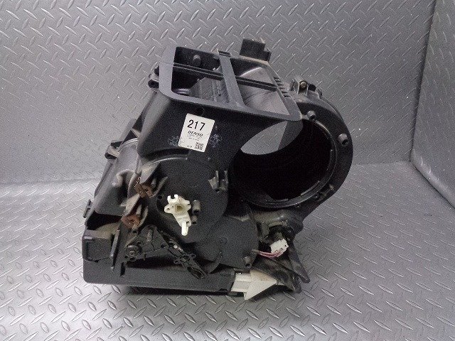 i-img640x480-172472797833647z4fkj303808