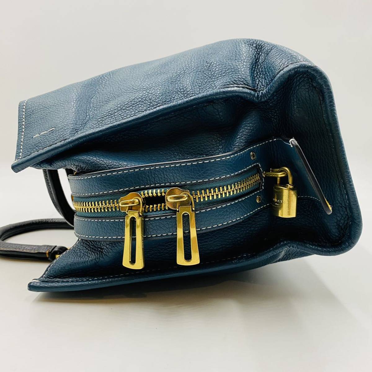 1円～【未使用級】入手困難品 希少色 コーチ COACH ローグ カデナ 鍵