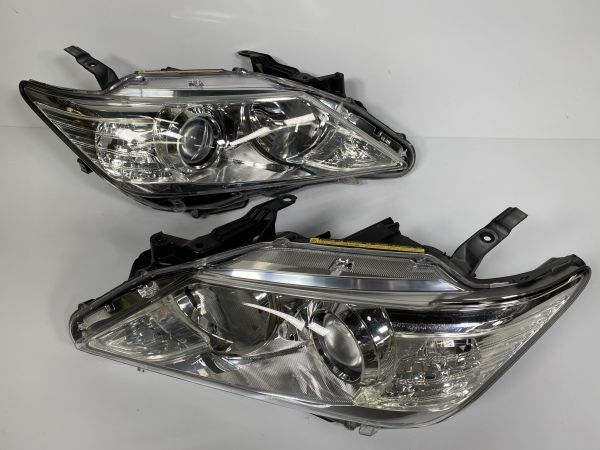 TOYOTAトヨタ純正50前期カムリ　ヘッドライト左右 トヨタ純正50前期カムリ ヘッドライト左右 Parts Car / Motorcycle