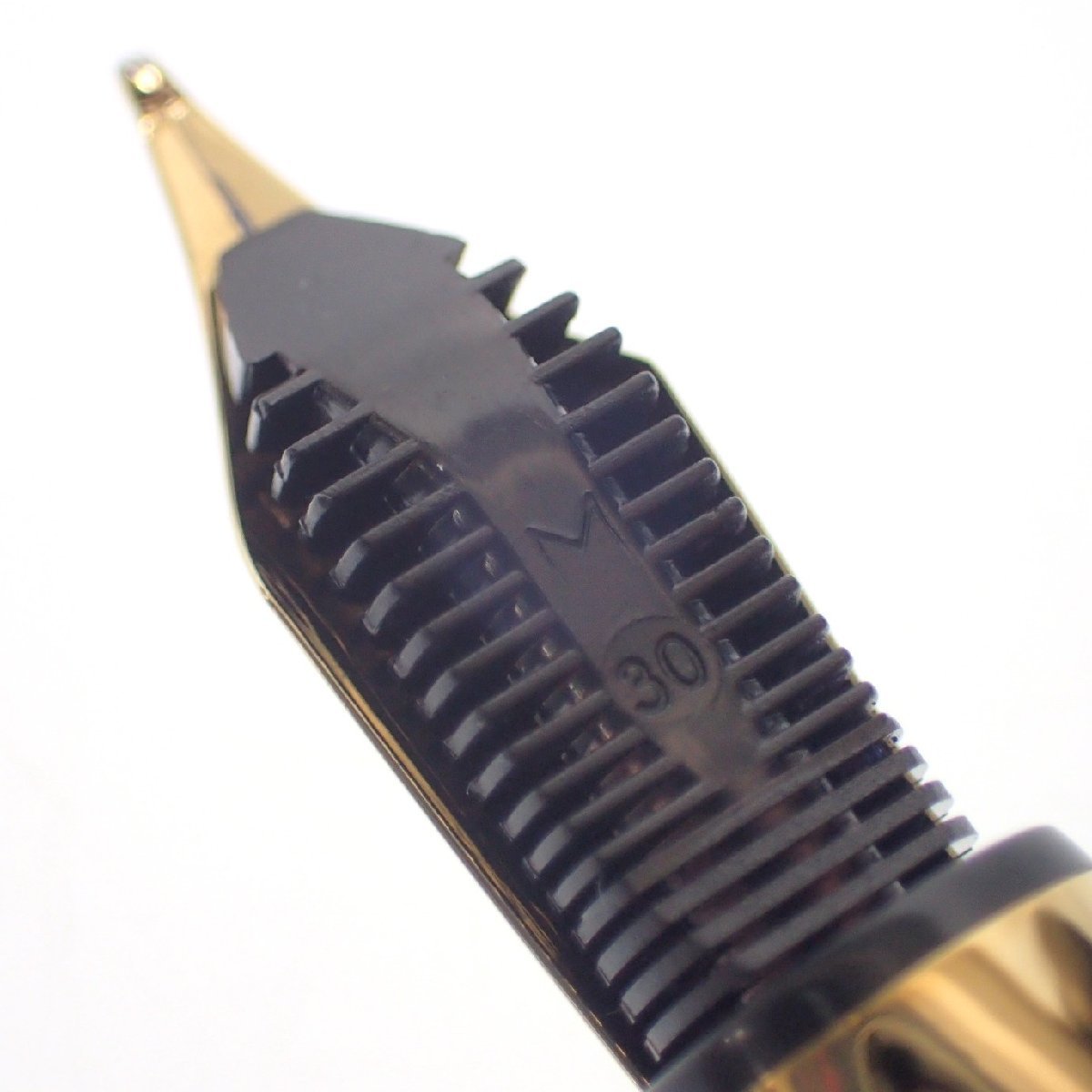 美品◇カルティエ 万年筆 ロードスター ペン先18K-Au750 黒×ゴールド 