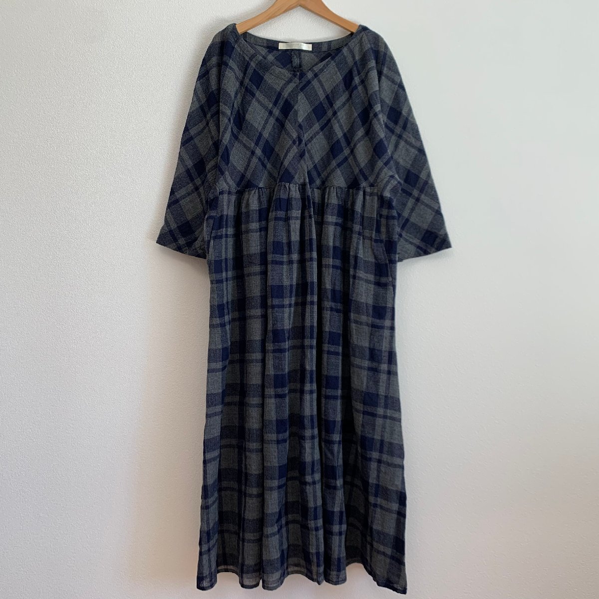 高品質，豊富な AS KNOW AS olaca アズノウアズ オオラカ 大きいサイズ 15号 やわらか透け感ウール ワンピース レディース 秋冬(その他)｜売買されたオークション情報、yahooの商品情報をアーカイブ公開 - オーク その他