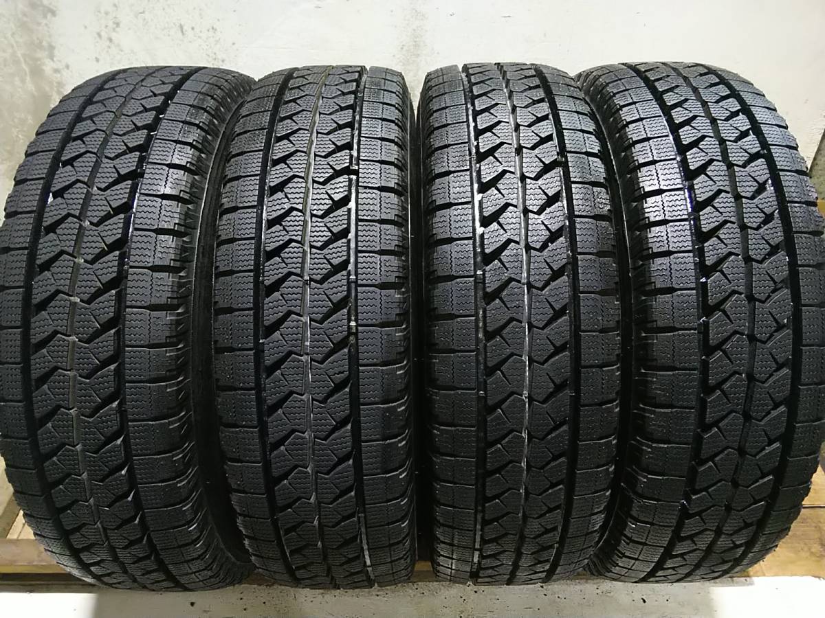 A857 法人向け送料安 ブリヂストン ブリザック W979 冬タイヤ 225